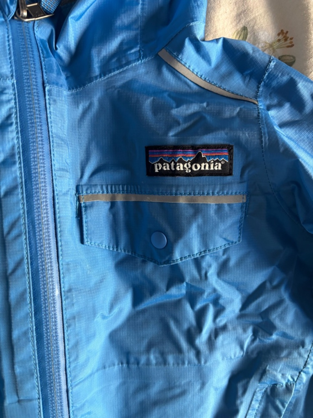 Patagonia Bright Blue Kids Hooded Rain Jacket windbreaker 2t - Picture 2 of 6